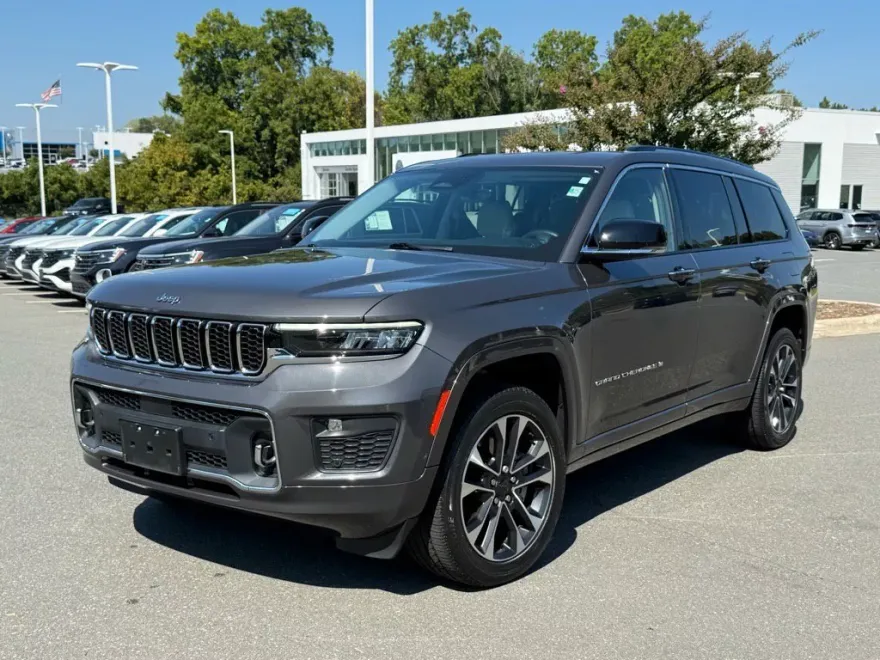 2021 Jeep Grand Cherokee Overland photo 1