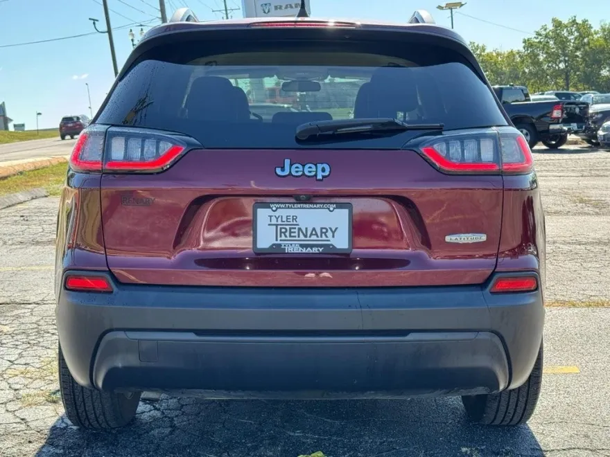 2019 Jeep Cherokee Latitude photo 1