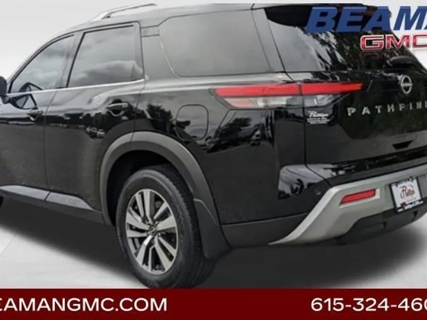 2023 Nissan Pathfinder SL photo 1
