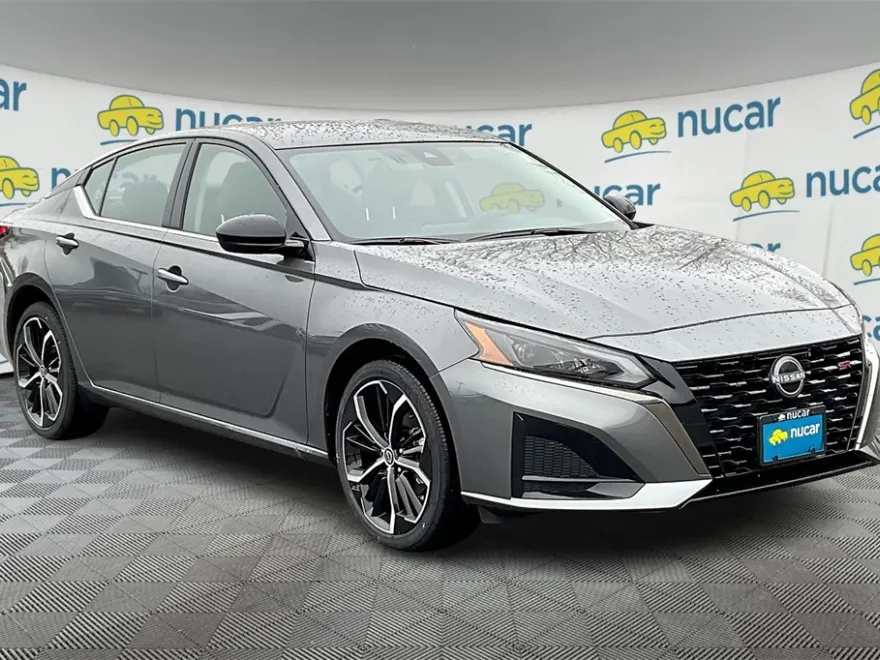 2025 Nissan Altima 2.5 SR photo 1
