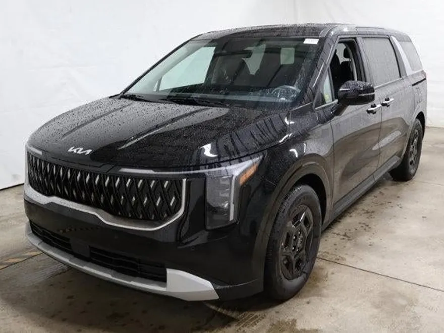 2025 Kia Carnival LXS photo 1