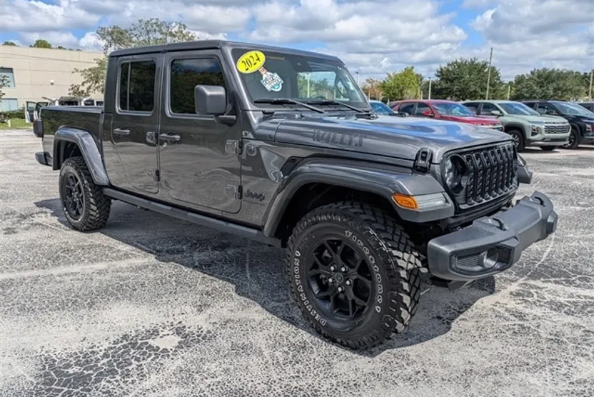 2024 Jeep Gladiator Willys photo 1