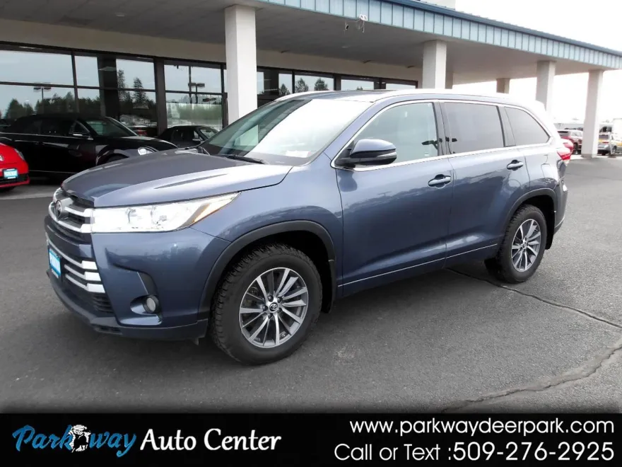 2017 Toyota Highlander XLE photo 1