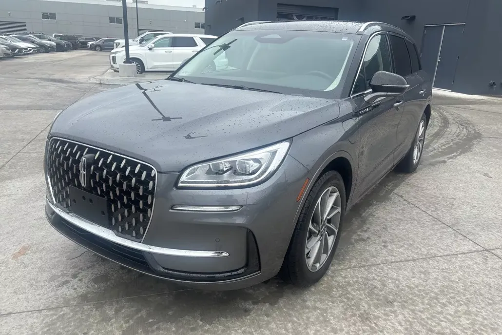 2024 Lincoln Corsair Grand Touring photo 1