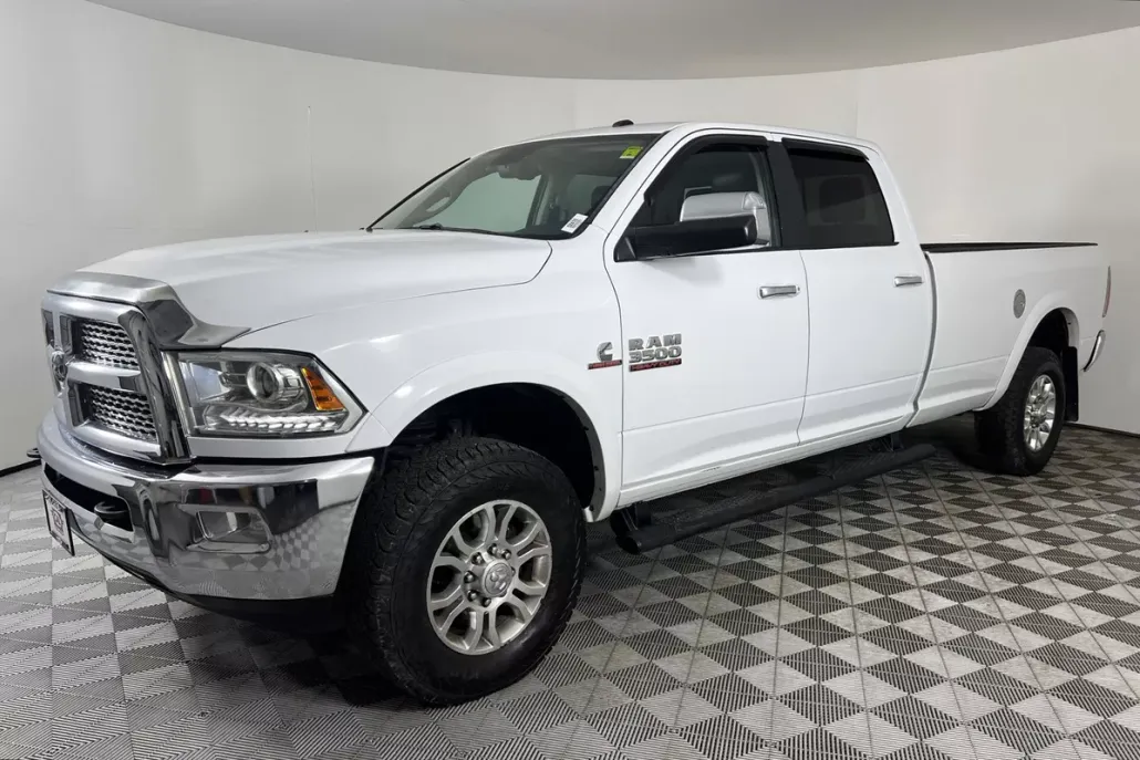 2013 Ram 3500 Laramie photo 1
