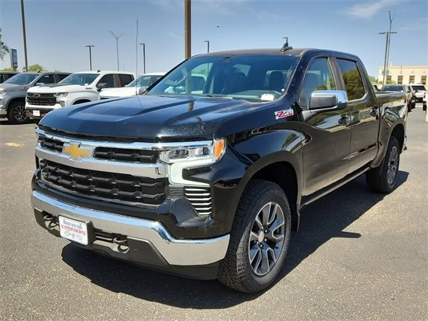 2025 Chevrolet Silverado 1500 LT photo 1