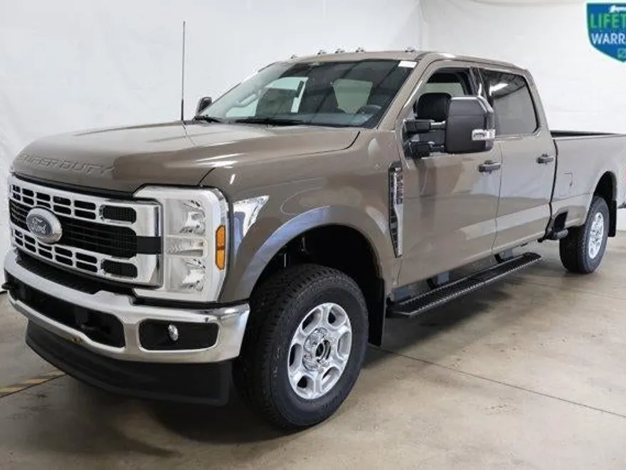 2026 Ford F-250 XLT photo 1