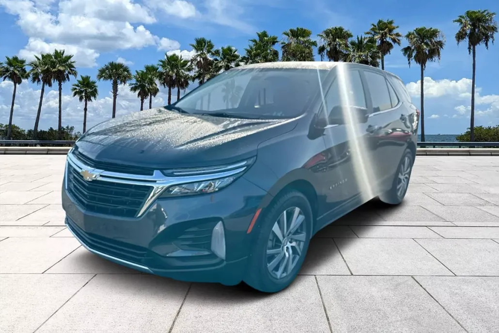 2022 Chevrolet Equinox LT photo 1