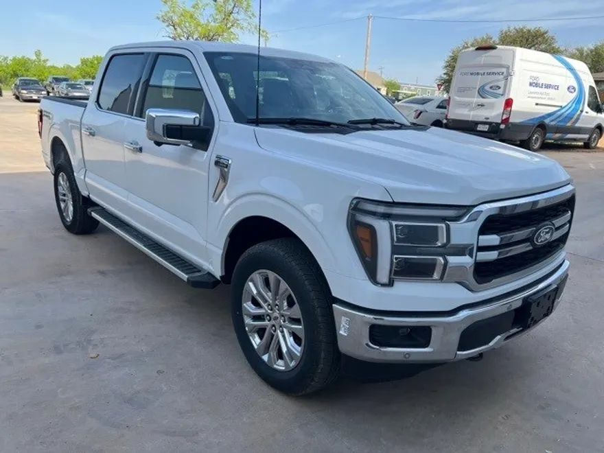 2025 Ford F-150 Lariat photo 1