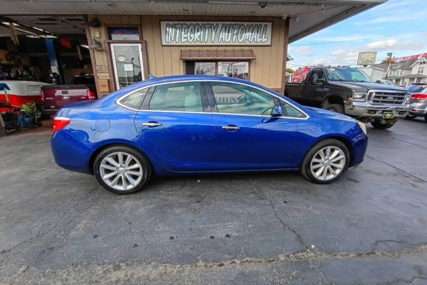 2013 Buick Verano Base photo 1