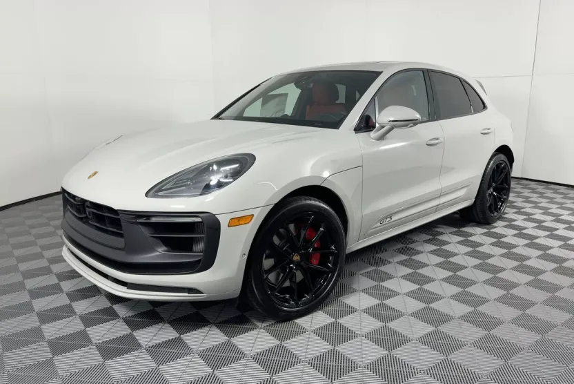 2026 Porsche Macan GTS photo 1