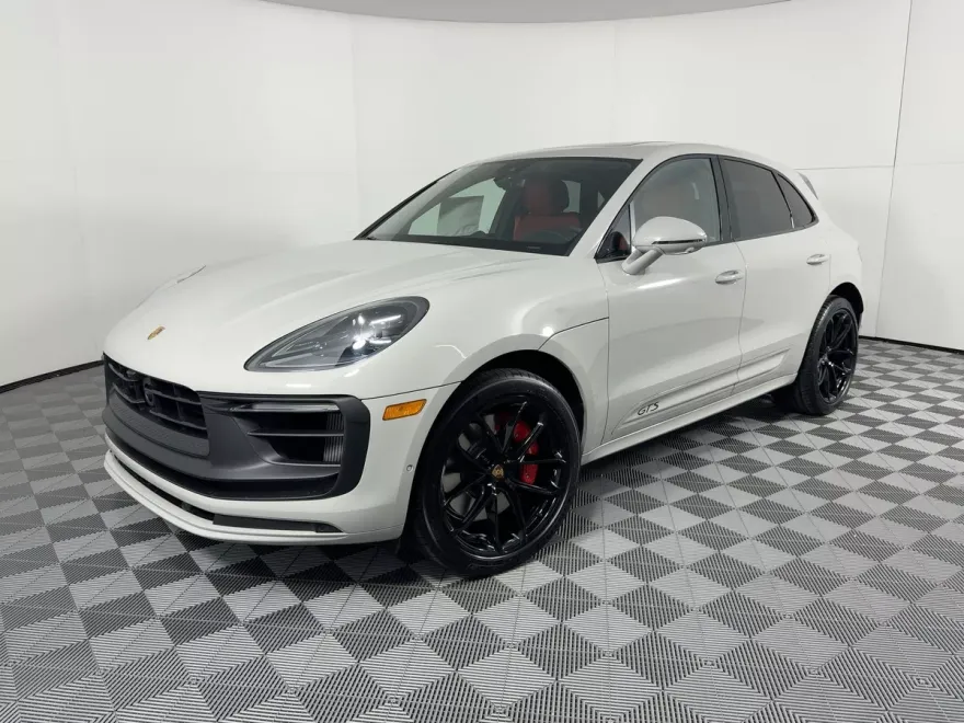 2026 Porsche Macan GTS photo 1