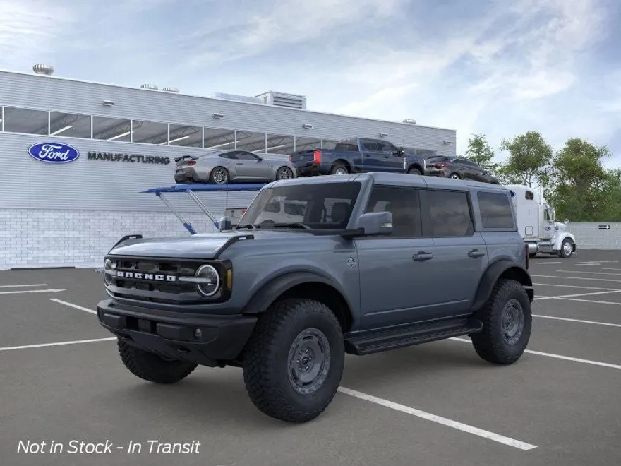 2025 Ford Bronco Outer Banks photo 1