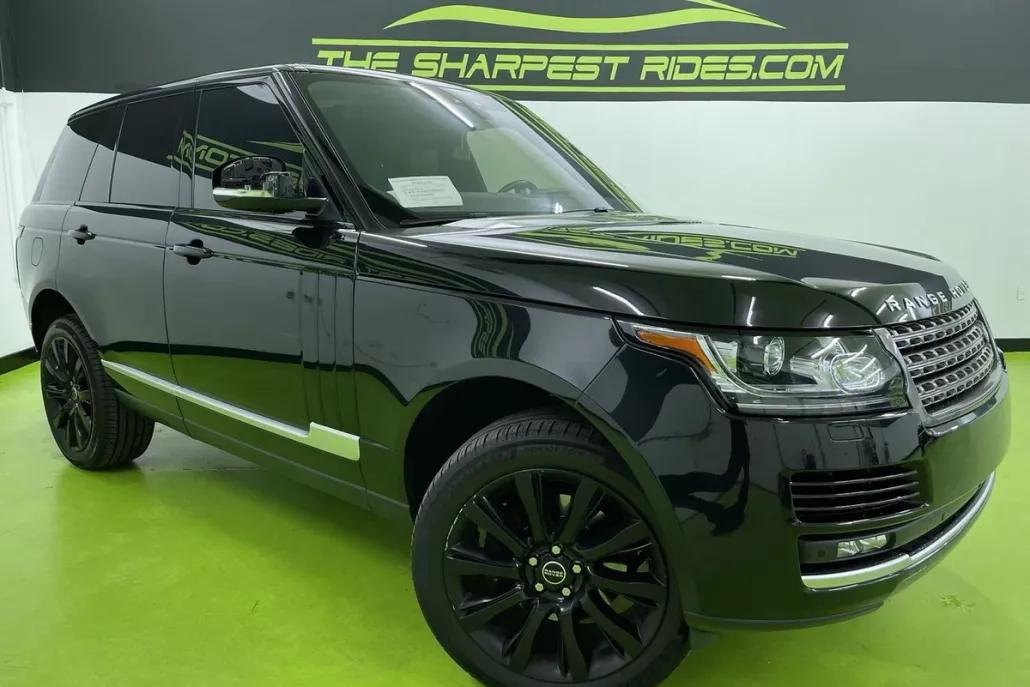 2017 Land Rover Range Rover Base photo 1