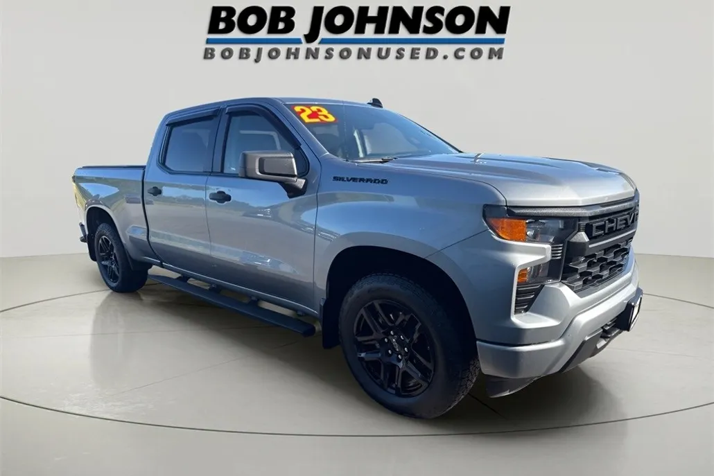 2023 Chevrolet Silverado 1500 Custom photo 1