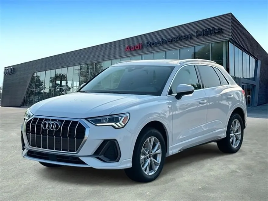 2025 Audi Q3 S line Premium photo 1
