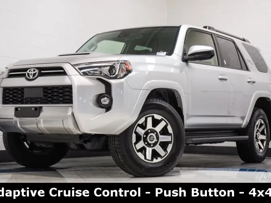 2022 Toyota 4Runner TRD Off-Road photo 1
