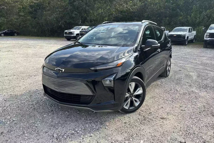 2023 Chevrolet Bolt EUV photo 1