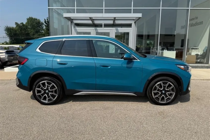 2025 Bmw X1 XDrive28i photo 1