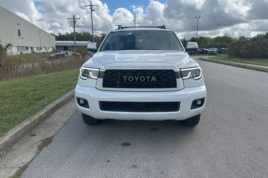 2022 Toyota Sequoia TRD Pro photo 1