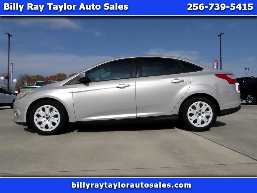2012 Ford Focus SE photo 1