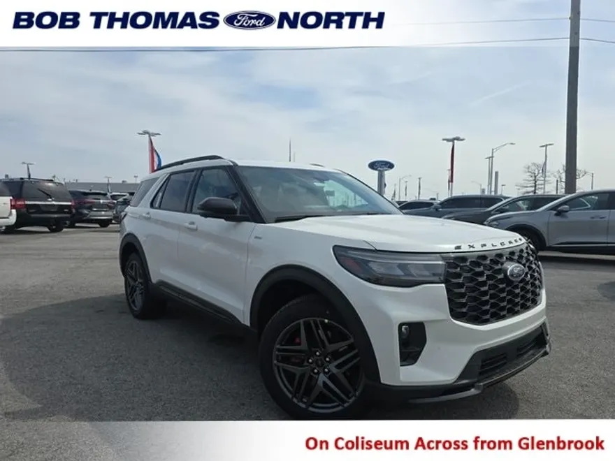 2025 Ford Explorer ST-Line photo 1