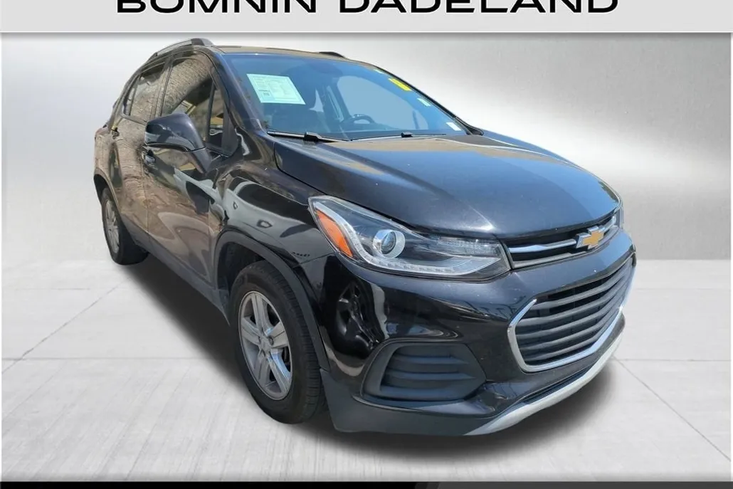 2021 Chevrolet Trax LT photo 1