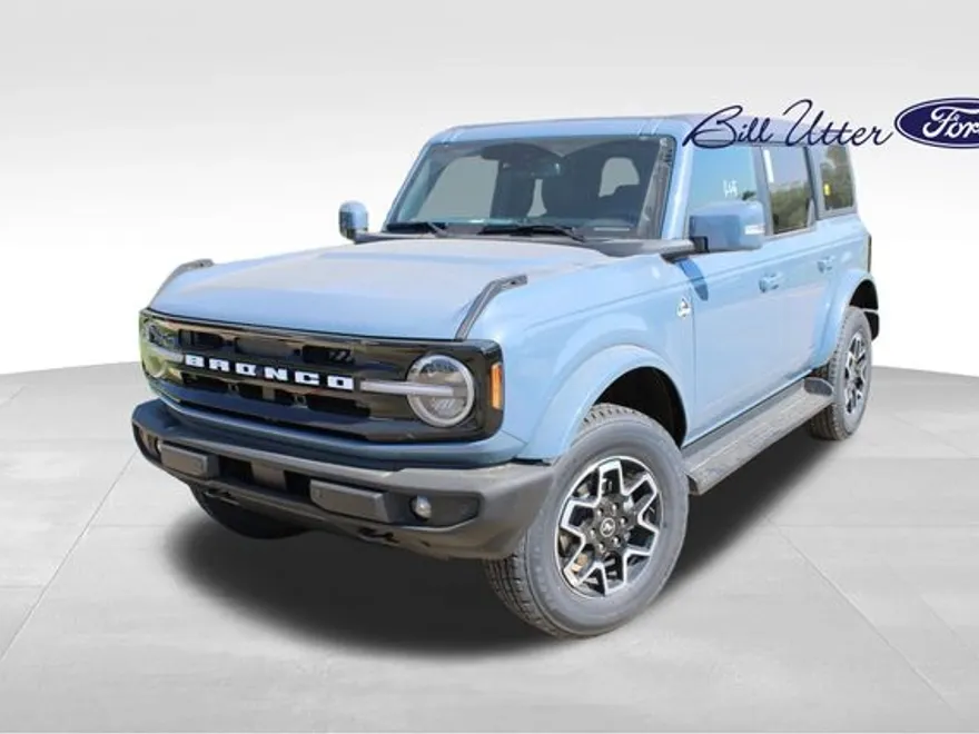 2025 Ford Bronco Outer Banks photo 1