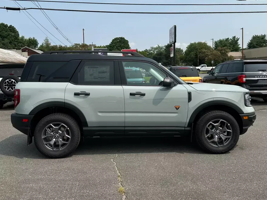 2024 Ford Bronco Sport Badlands photo 1