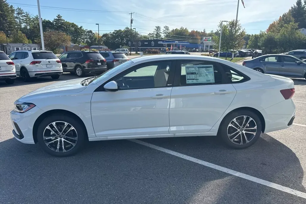 2026 Volkswagen Jetta 1.5T Sport photo 1