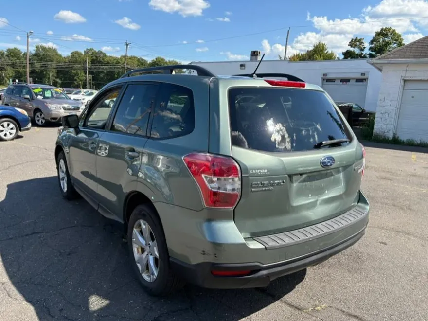 2015 Subaru Forester Premium photo 1