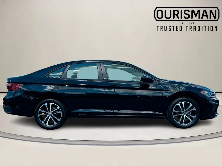 2025 Volkswagen Jetta 1.5T Sport photo 1