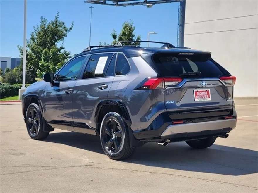 2021 Toyota RAV4 Hybrid XSE photo 1