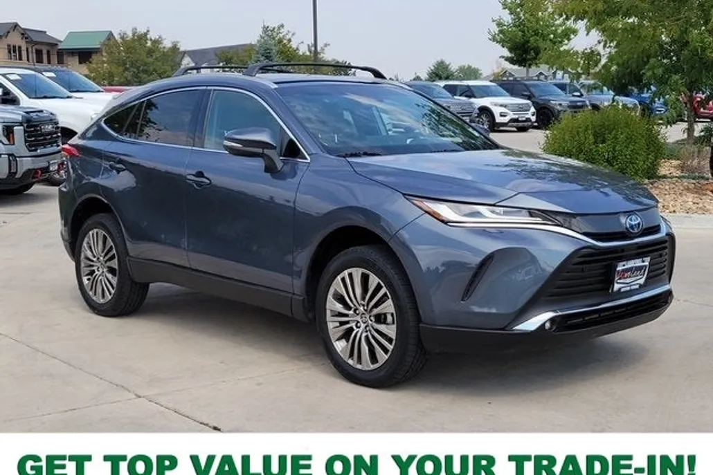 2024 Toyota Venza XLE photo 1