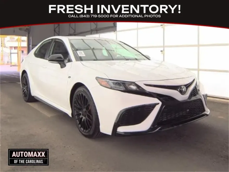 2024 Toyota Camry SE photo 1