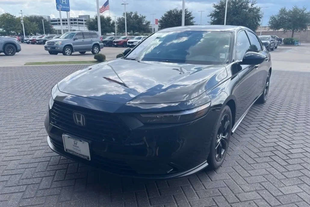 2025 Honda Accord SE photo 1