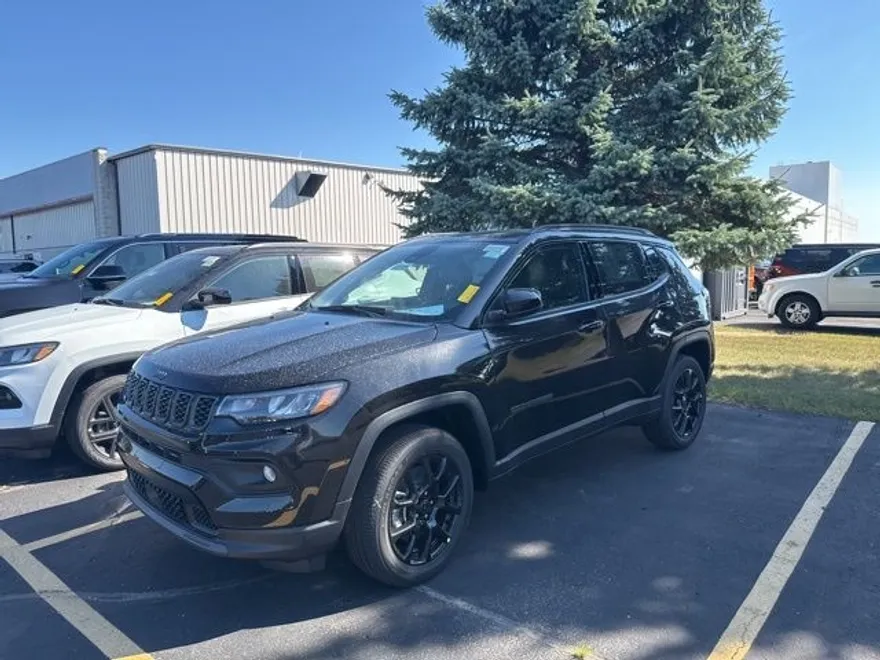 2025 Jeep Compass Latitude photo 1