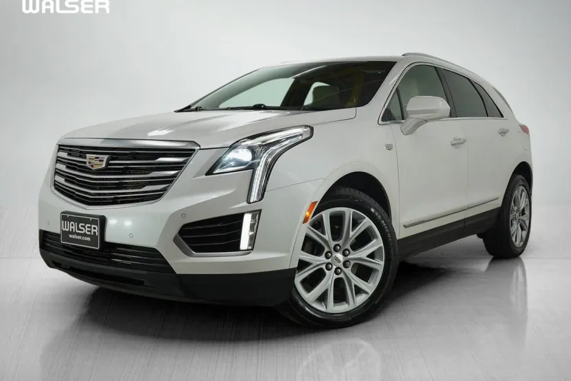 2017 Cadillac XT5 Luxury photo 1