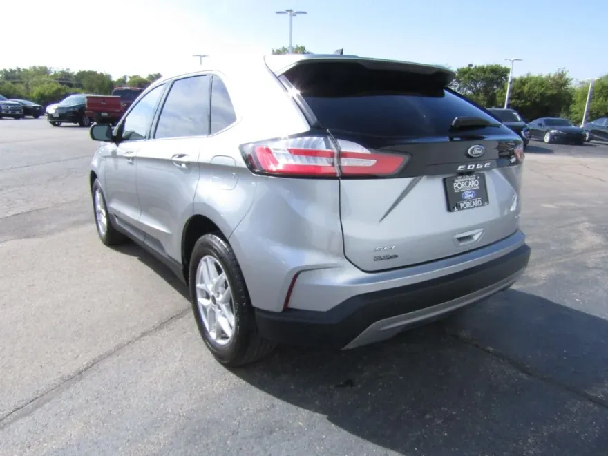 2023 Ford Edge SEL photo 1