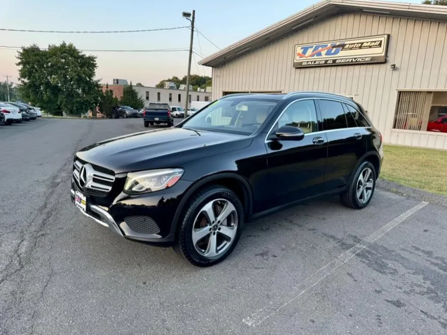 2019 Mercedes Benz GLC 300 4MATIC photo 1