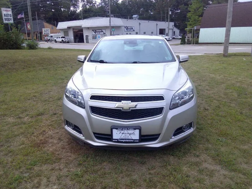 2013 Chevrolet Malibu 2LT photo 1