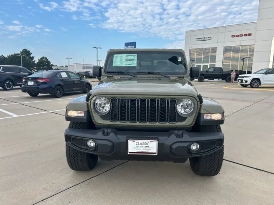 2025 Jeep Gladiator photo 1