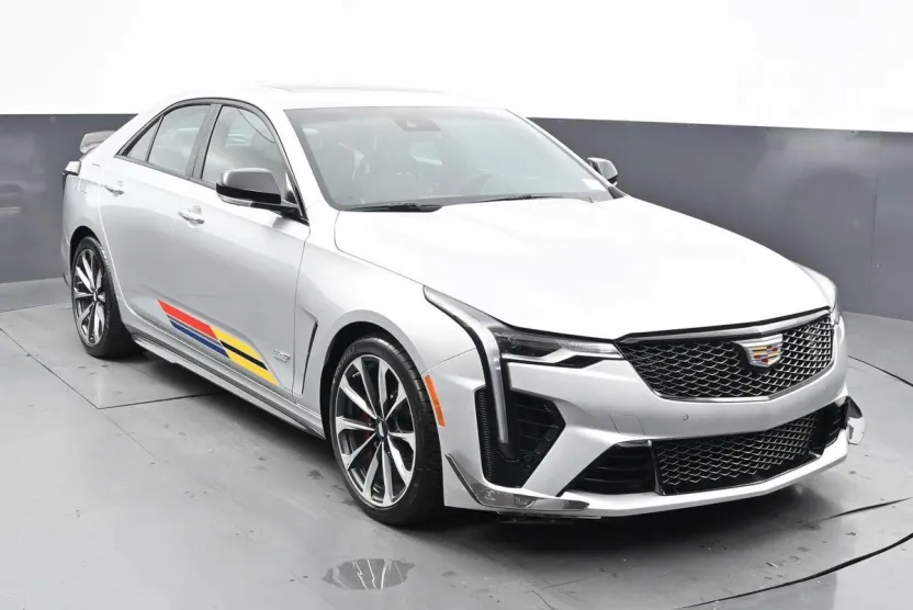 2024 Cadillac CT4 photo 1