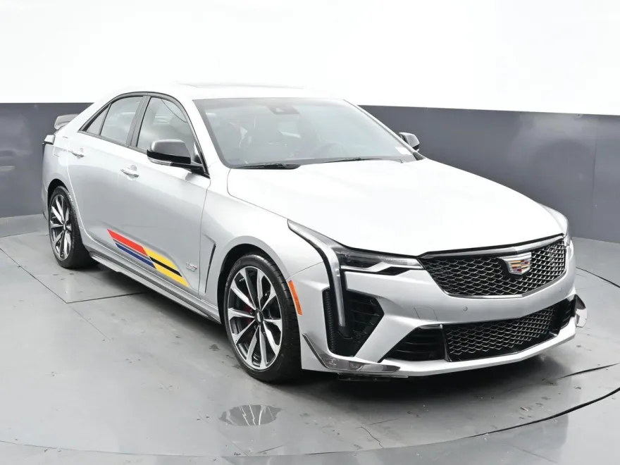 2024 Cadillac CT4 photo 1