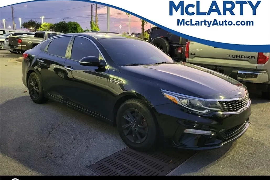 2020 Kia Optima LX photo 1