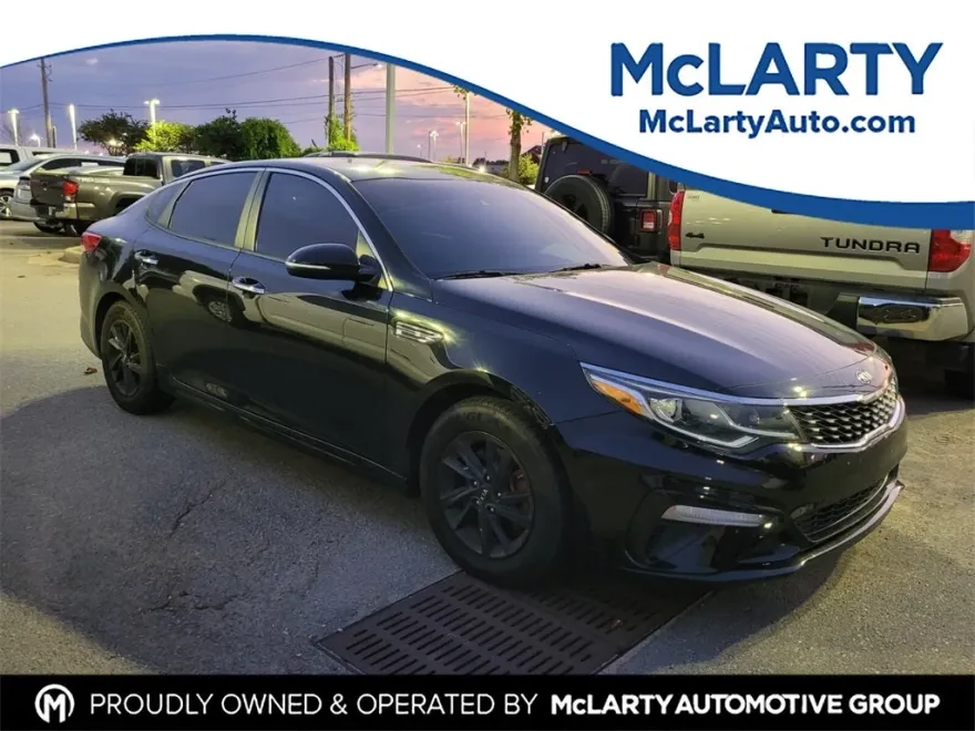 2020 Kia Optima LX photo 1