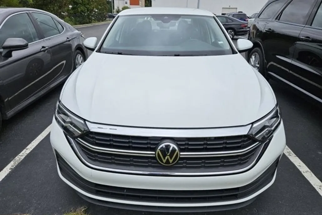 2024 Volkswagen Jetta 1.5T S photo 1