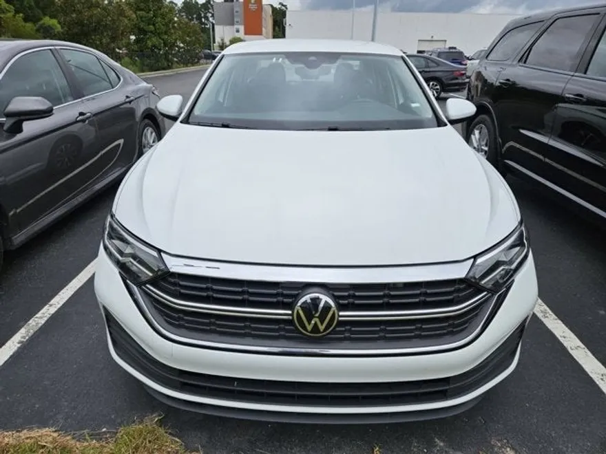 2024 Volkswagen Jetta 1.5T S photo 1
