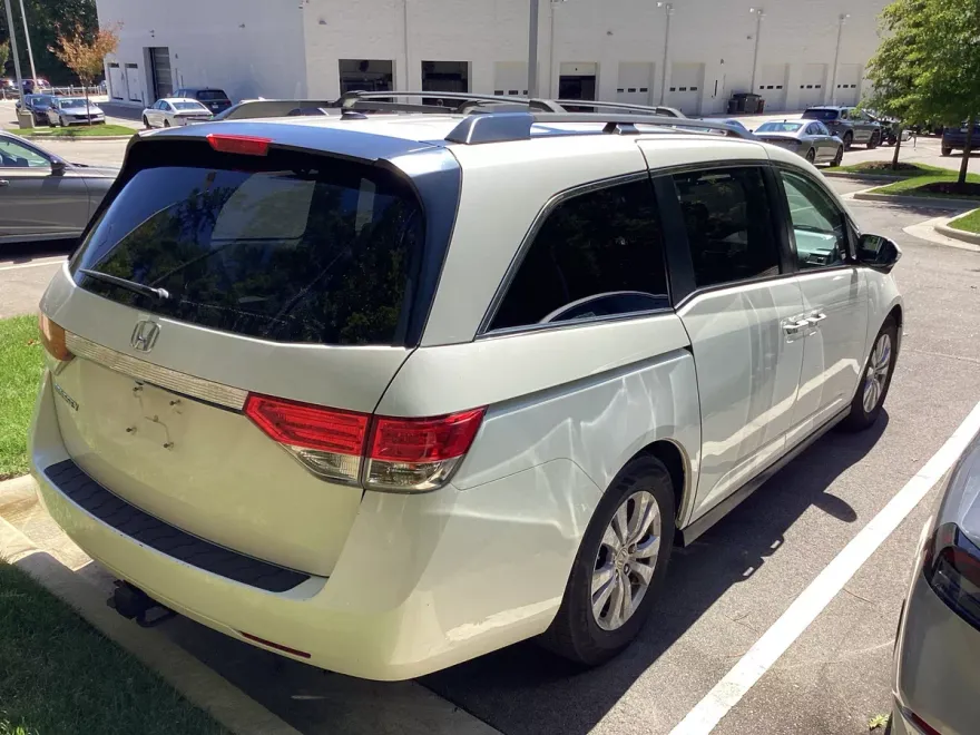 2015 Honda Odyssey EX-L photo 1
