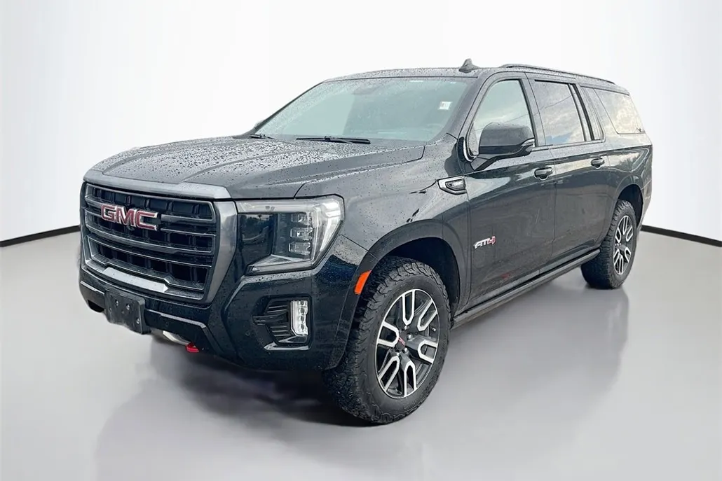 2023 Gmc Yukon XL AT4 photo 1